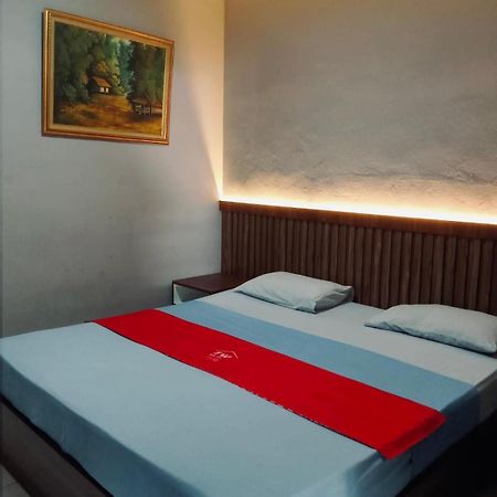 Tw Penginapan Cianjur Esterno foto